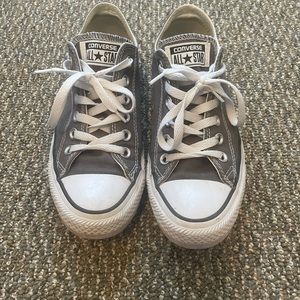 All star converse- grey